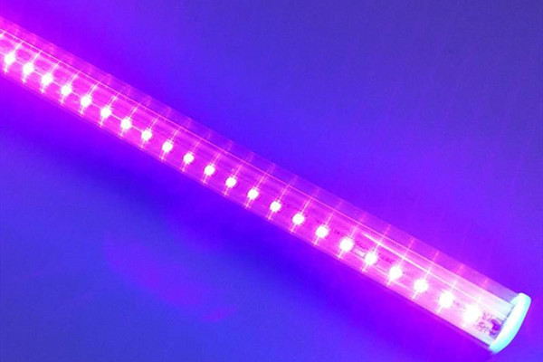 胜世华通发现LG 推出了新型的紫外消毒LED灯具