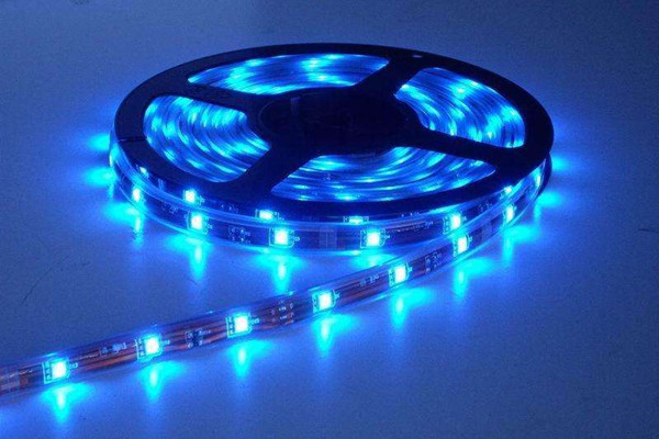 超过6000k的蓝光led灯具对人体有着极大危害